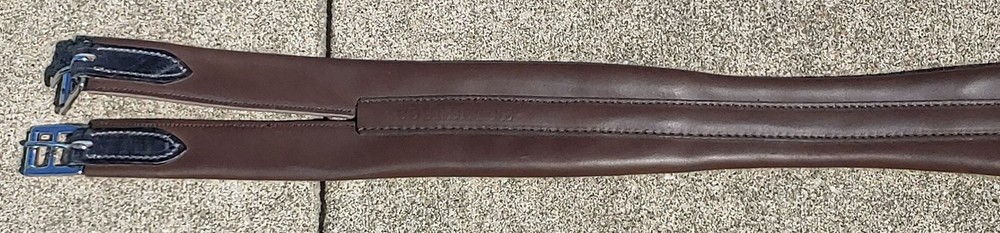 Courbette Chafeless Leather Girth