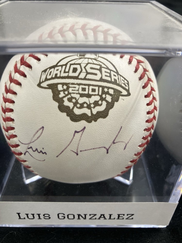 LUIS GONZALEZ AUTHENTIC AUTOGRAPHED 2001 WORLD SERIES BASEBALL!