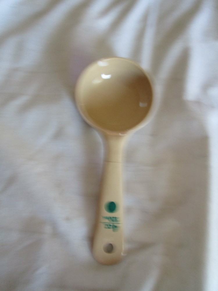 Carlisle Measure Miser 4 Oz Beige Solid Spoon 8" Long Green Color Code
