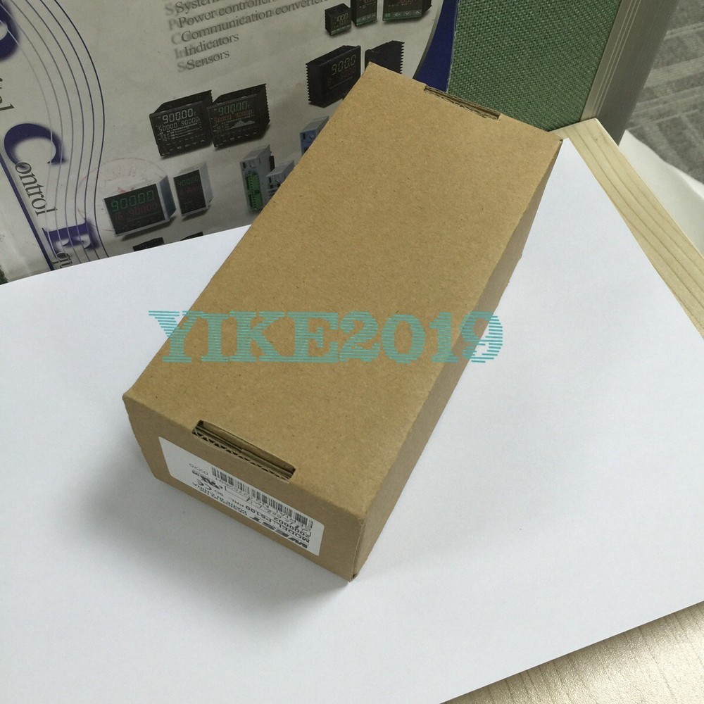 1PCS For WEST P6100-2210102 Temperature Controller New IN BOX