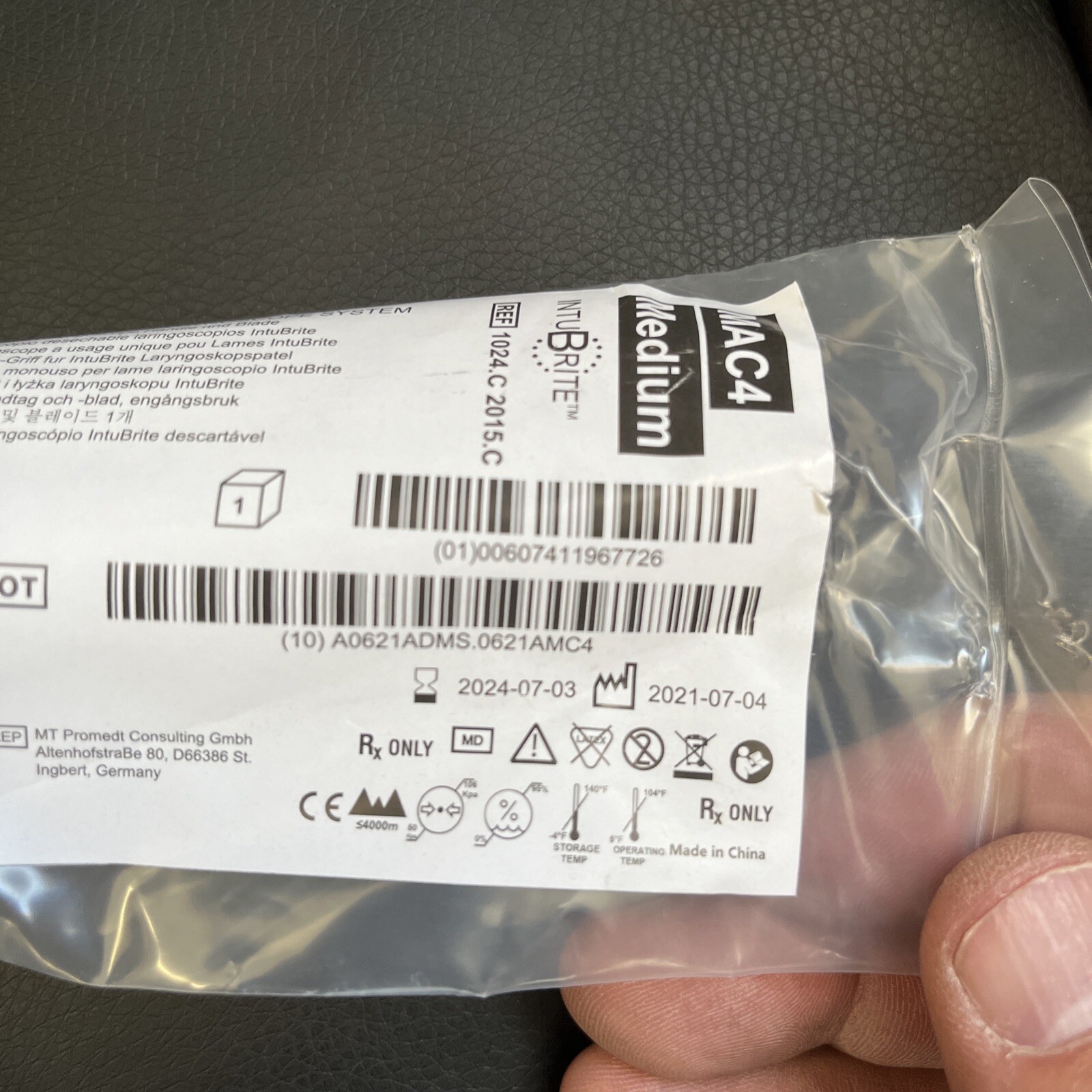 INTUBRITE Laryngoscope Mac Blade #4 With Medium Handle LED White