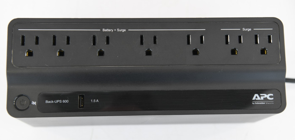 APC Back-UPS 600 Battery Back Up Surge Protector - Good Used
