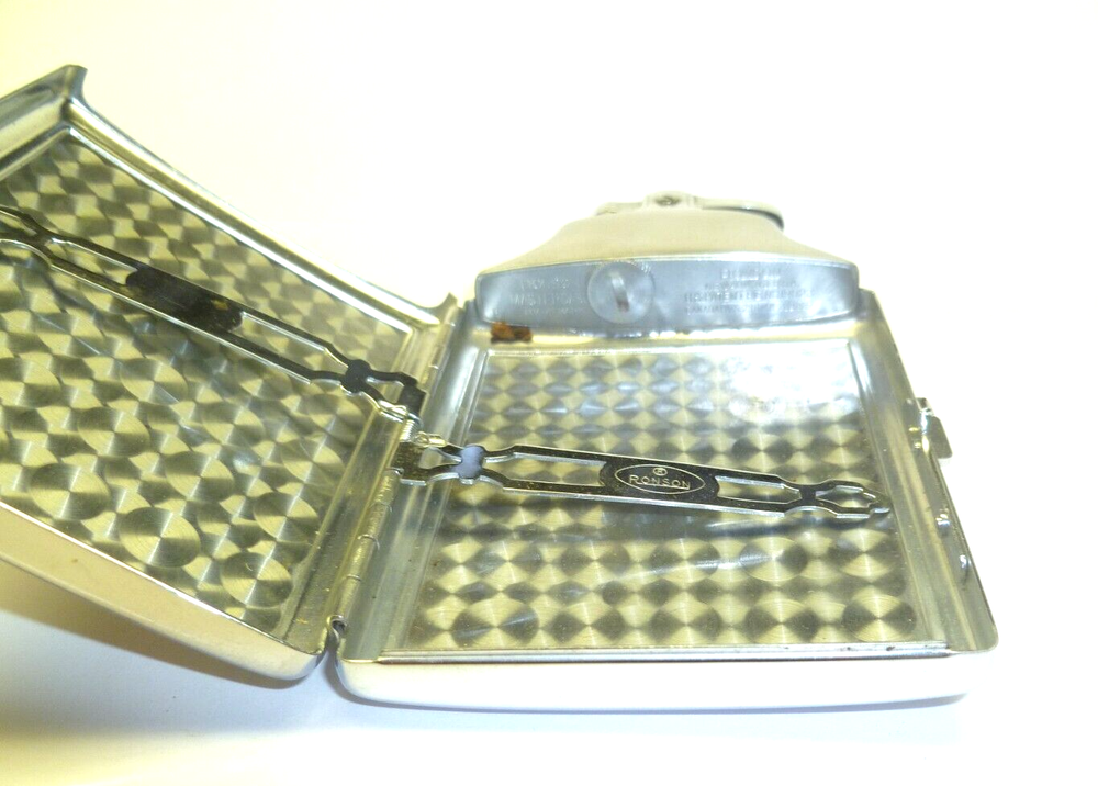 VTG RONSON MASTERCASE CIGARETTE CASE WITH LIGHTER & FELT BAG