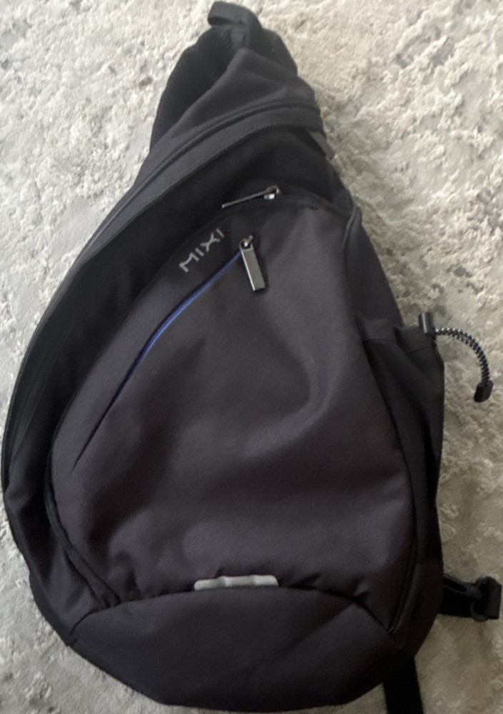 MIXI Black Hiking Backpack Zip Closure Adjustable Strap Nylon 3 Pockets