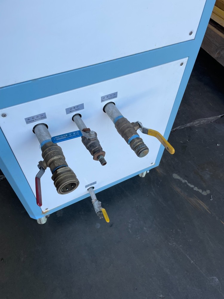 Industrial water chiller