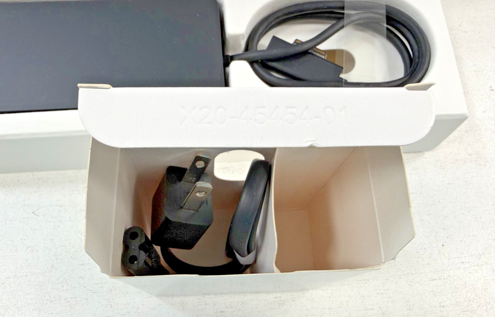 Microsoft Surface Dock Model 1661 PF3-00005 Docking Station Open Box