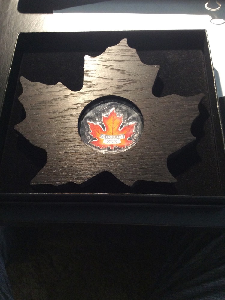 2016 CANADA $20 SILVER COLORED MAPLE LEAF SHAPE PROOF COIN  (Jun22-5)