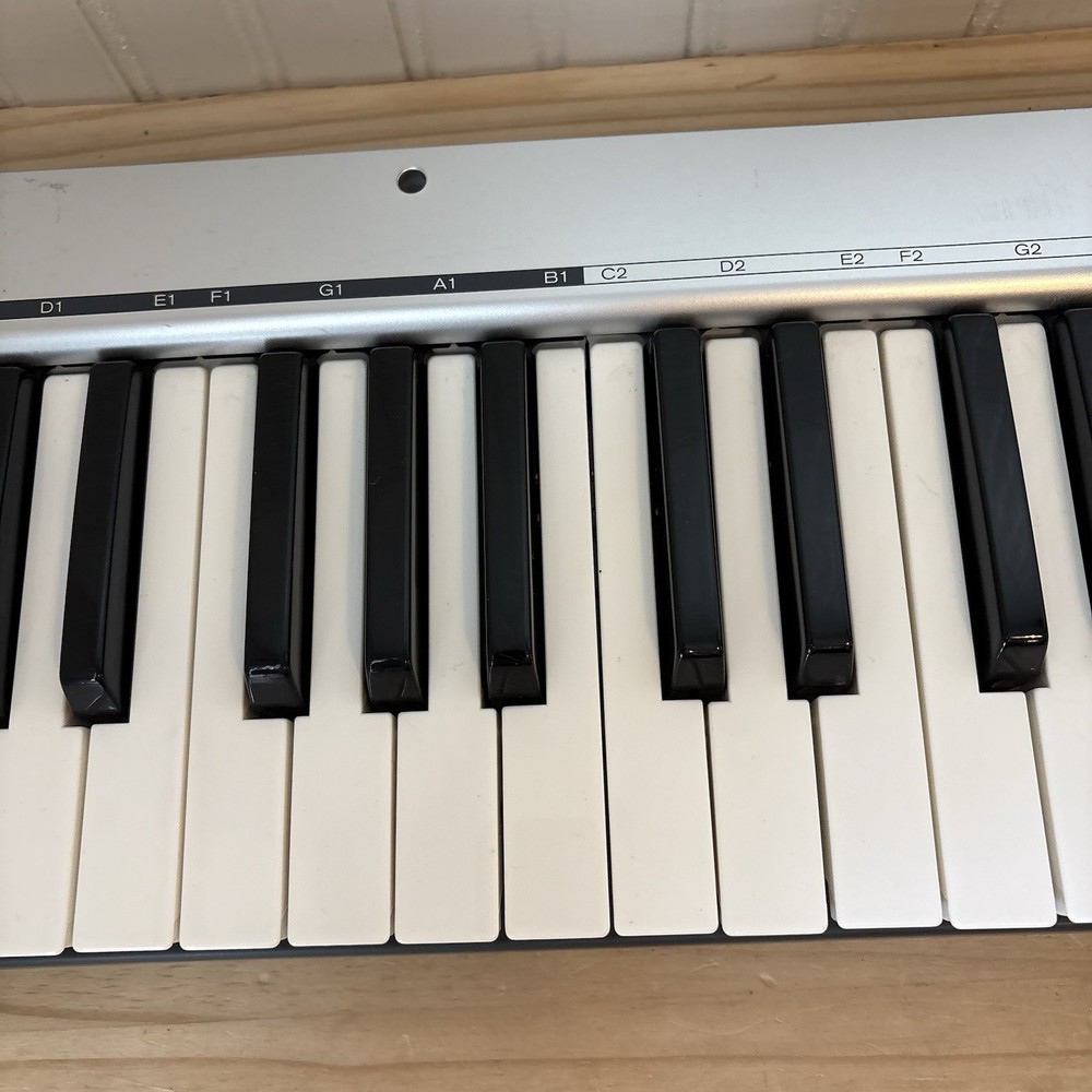 Please Read Working For Parts M-Audio Keystudio 49-Key MIDI Keyboard Controller