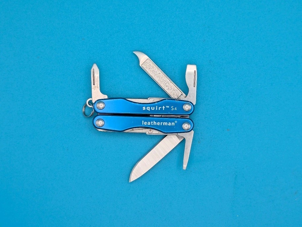 Leatherman Squirt S4 Multi-Tool, Key Ring, Retired, BLUE!