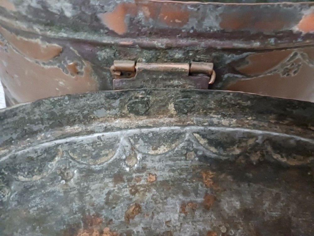 Antique Copper Container Unique Design w/ Hook Latch & Handle