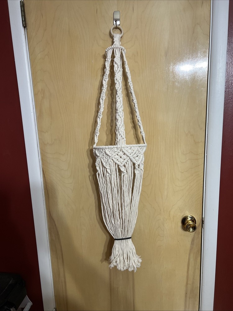macrame plant hanger