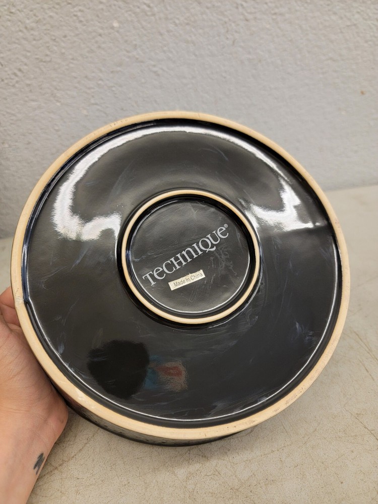 TECHNIQUE Nesting Casseroles (3) Round 7.5" - 10" Gray Black Tan