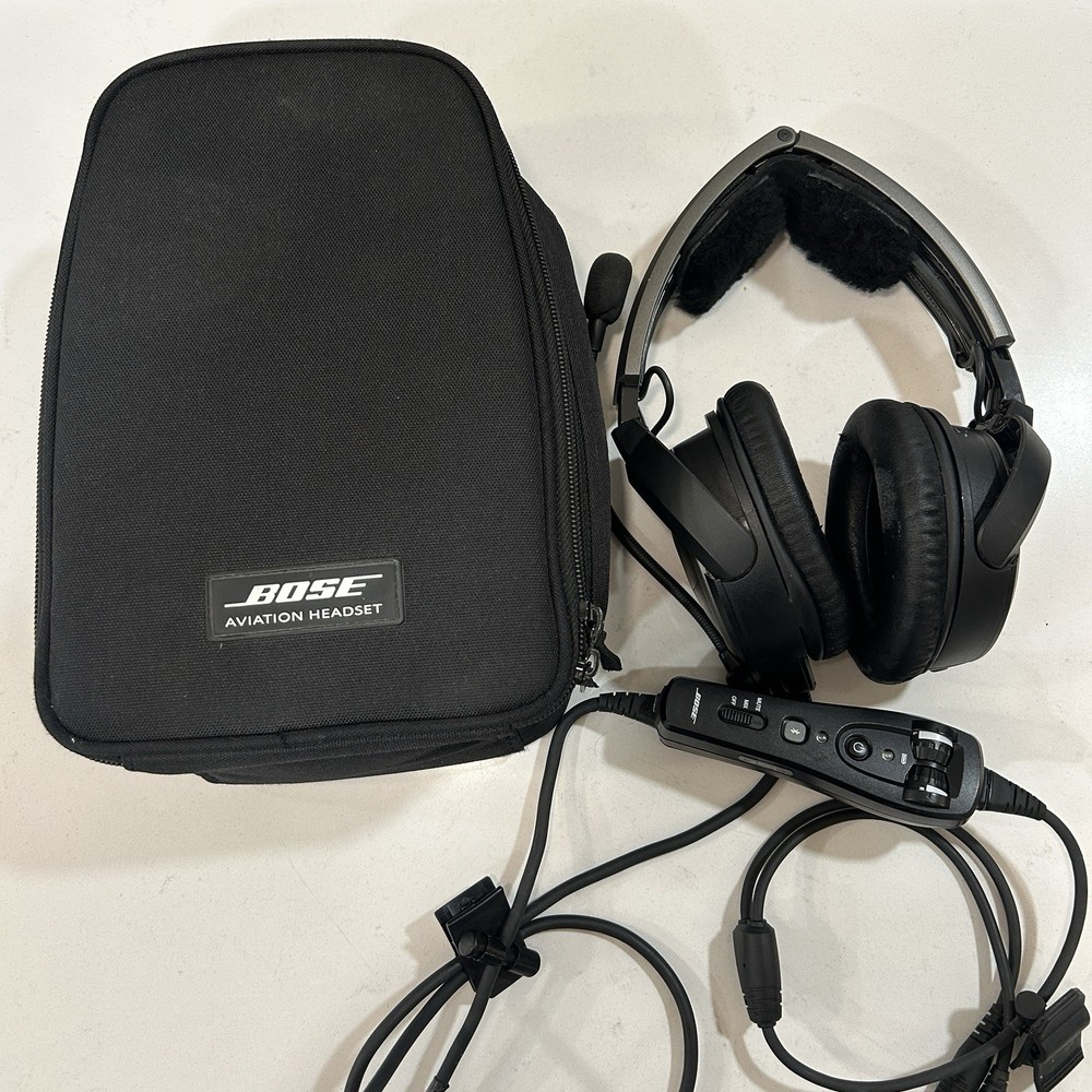 Bose A20 Aviation Headset with Bluetooth & Dual Plug Cable Black