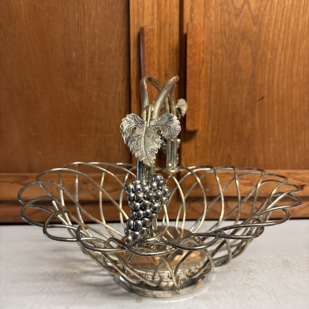 Godinger Silver Art Co. Silverplate Grape Design Handled Oval Fruit Basket & Box