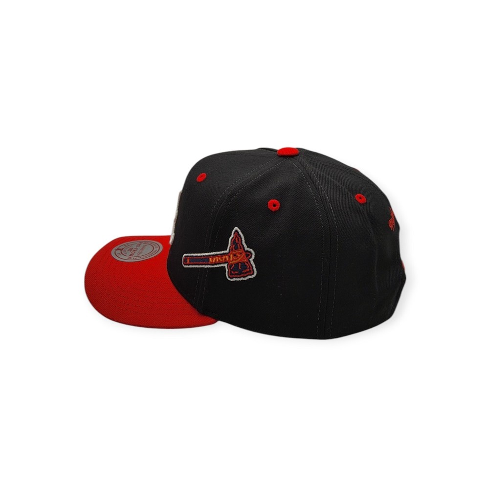 Mitchell & Ness Atlanta Braves Overbite Pro Black/Red Adjustable Snapback Hat