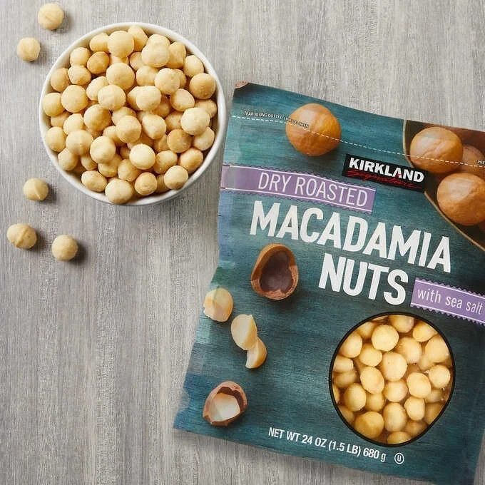 Kirkland Dry Fruit Roasted Macadamia Nuts 1.5 lbs
