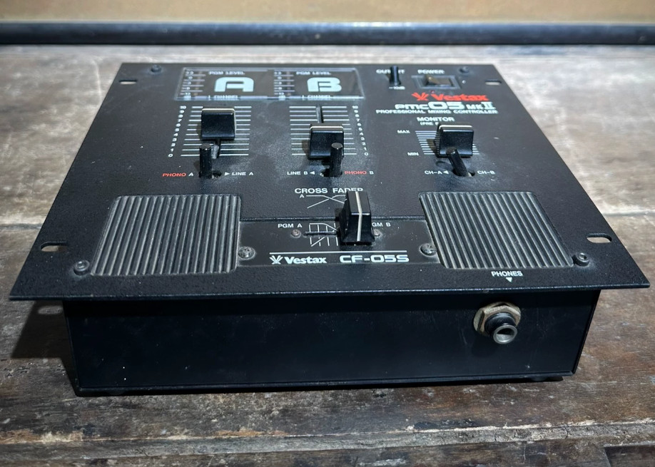 1pcs Vestax pmc05mkII cf-055 mixer console