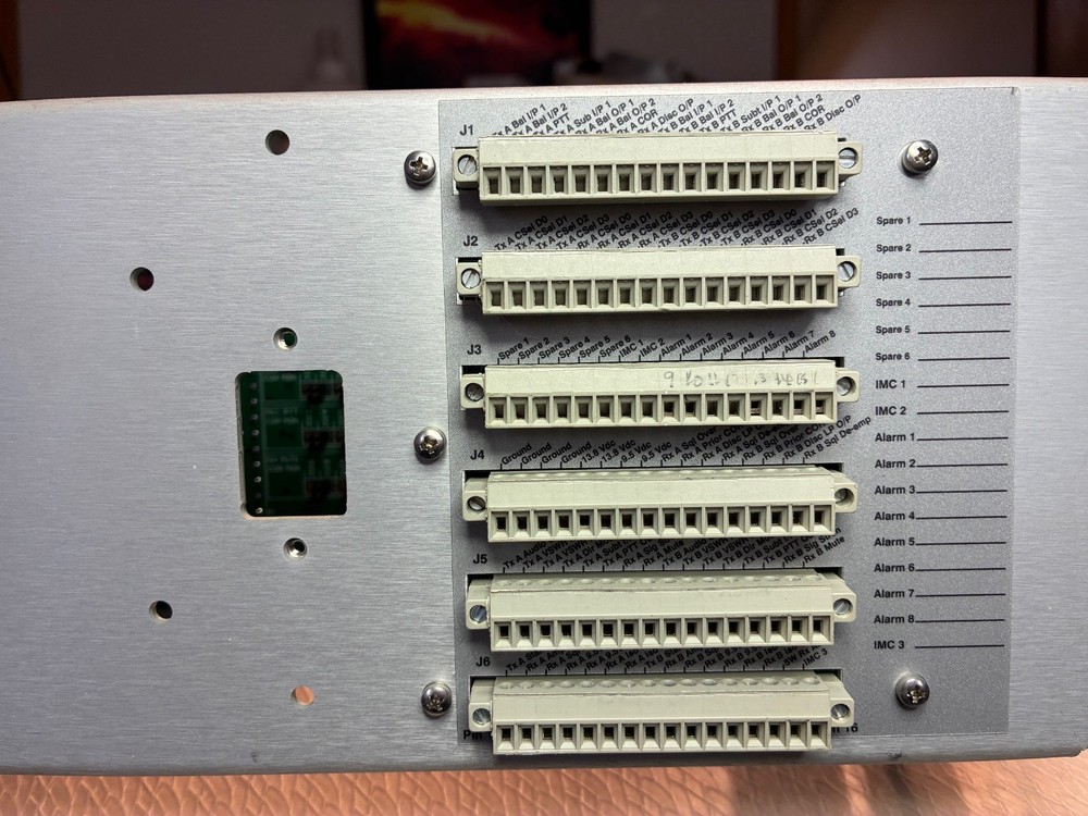 Daniels Electronics UHF Duplex Link/Repeater System, Programmable 406-430 MHz