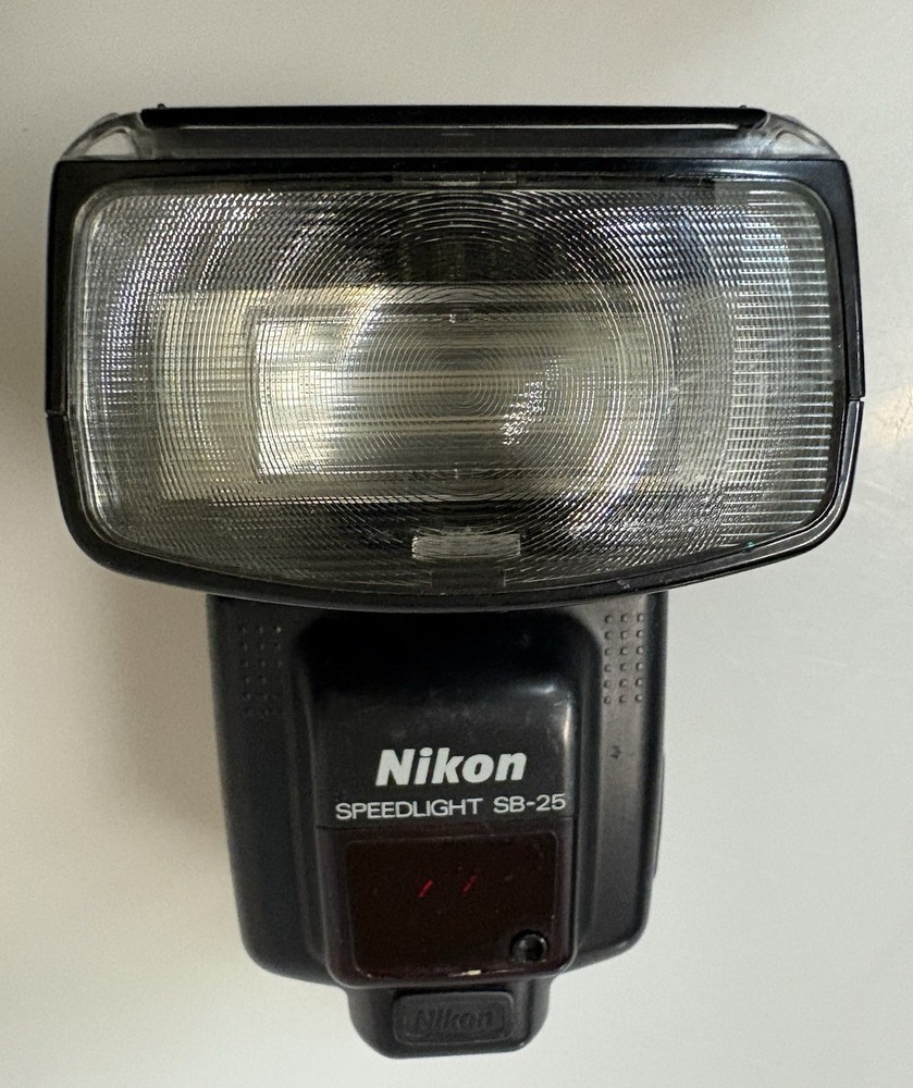 NIKON SPEEDLIGHT SB-25 FLASH - UNTESTED ITEM FOR PARTS ONLY