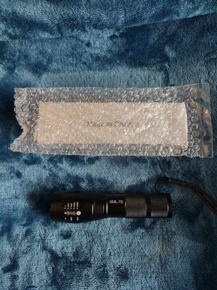 Super Bright Compact Durable Zoomable LED Tactical Flashlight