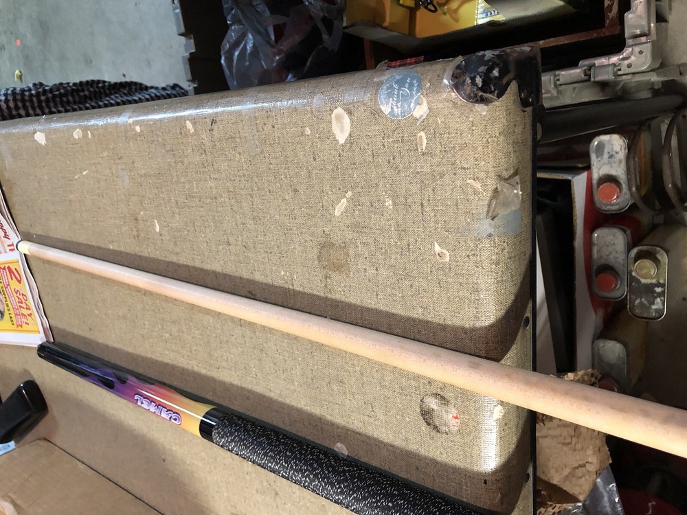Camel Pool Cue The Miz 19 1/2 Oz 2pc