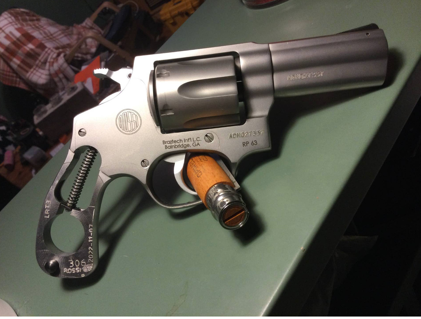 Rossi fit both Round / Square butt grips 67 68 69 71 351 511 515 518 720 971 972