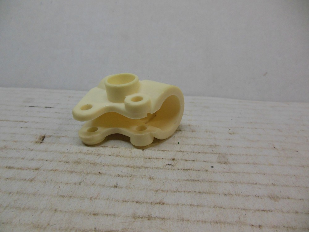 JOHN DEERE PLASTIC CLAMP BRACKET PT6563 OEM NOS