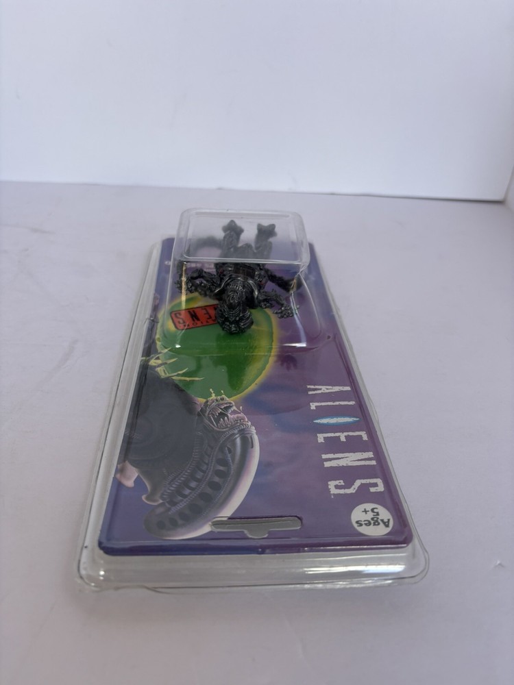 Aliens Alien Queen Figure Digital Watch