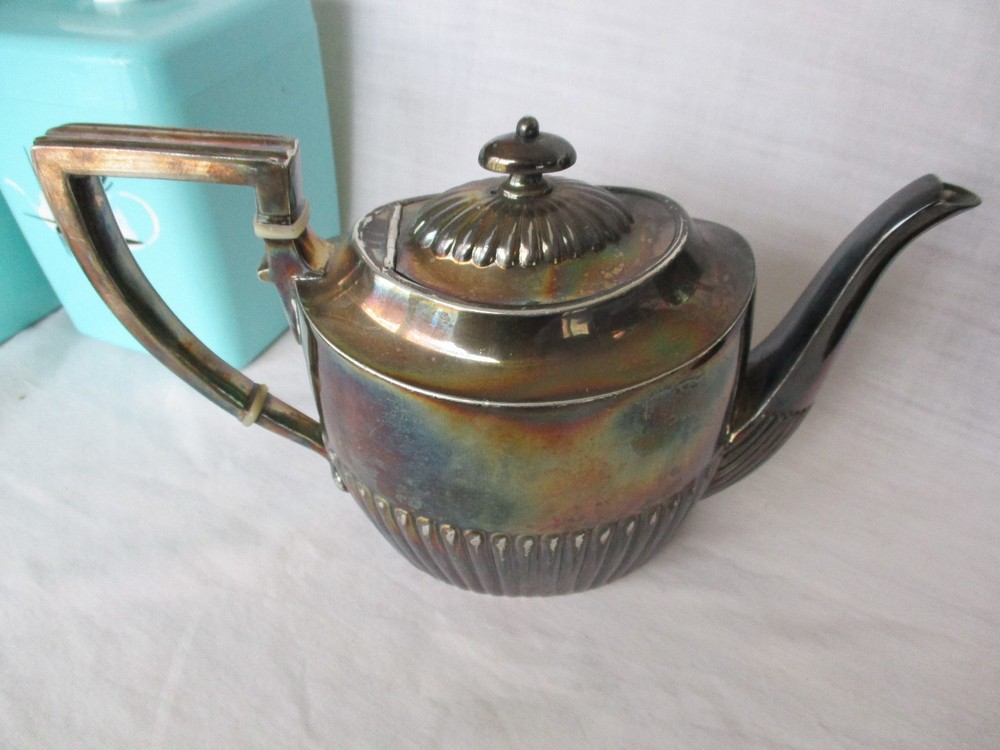 Vintage  Meriden Britannia Co TEA POT Silverplate Rogers Bros 2072 MORE PCS *