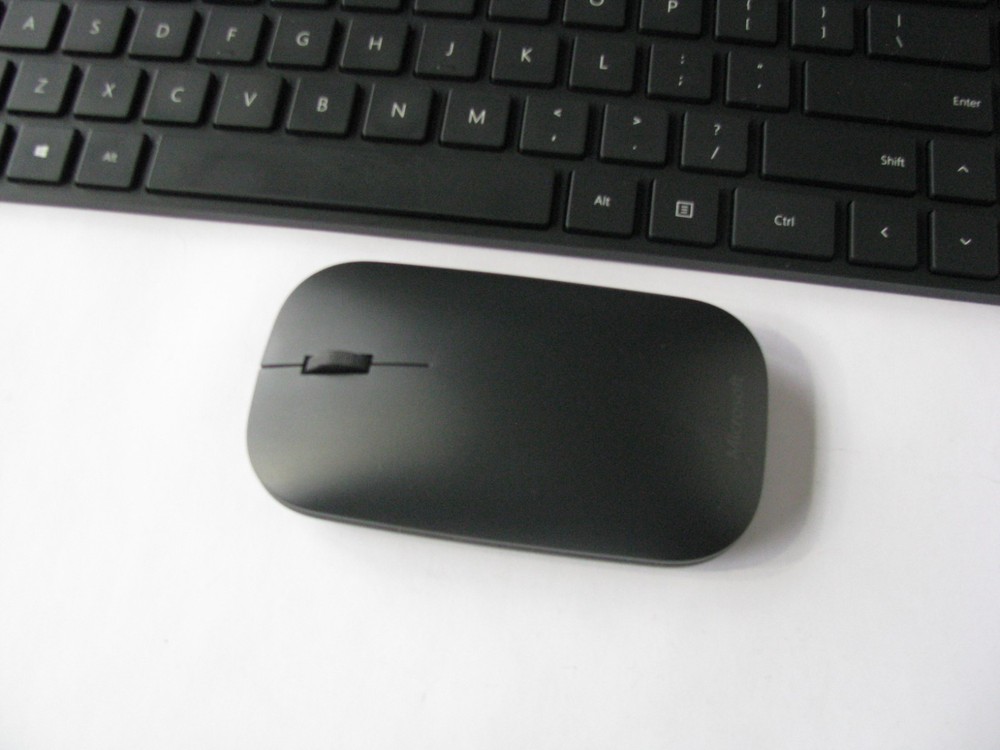 Microsoft Designer Wireless Bluetooth Desktop Keyboard and Mouse Set 1679 & 1678