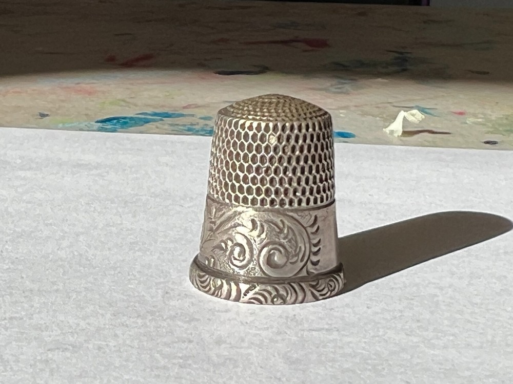 Antique Sterling Simons Heavy Scroll Thimble