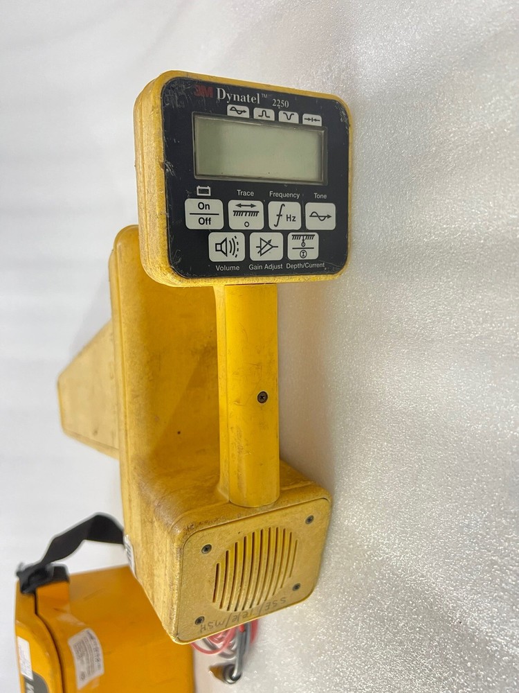 3M DYNATEL 2250 ADVANCED CABLE LOCATOR