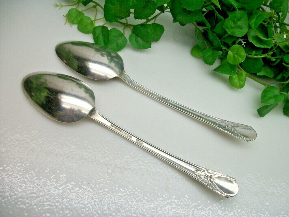 2 International Rogers AVALON Cabin Silverplate Solid Serving Spoons 1940