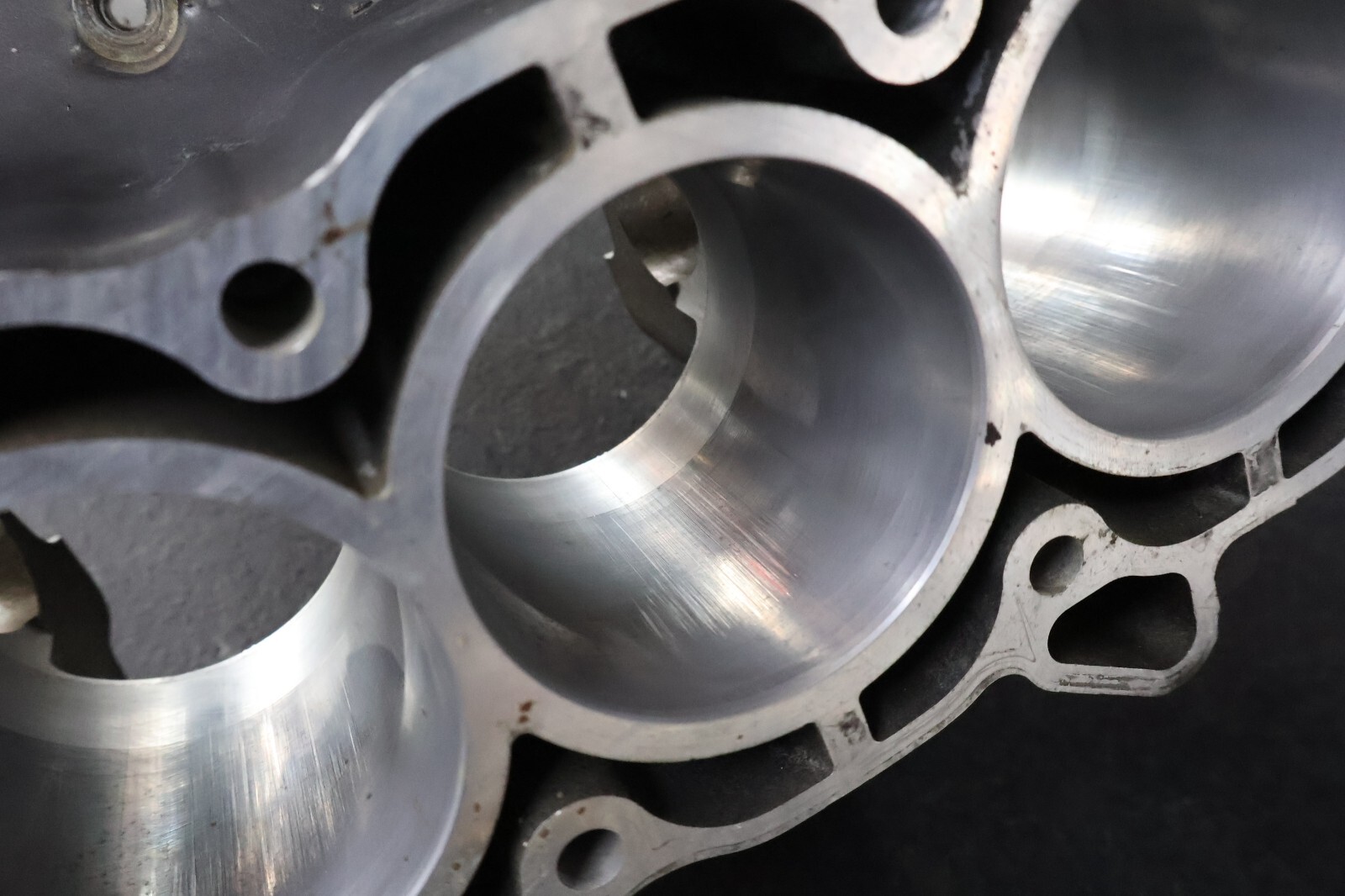 HONDA 2007 CBR1000RR CBR1000 ENGINE CYLINDER MOTOR BLOCK UPPER CRANKCASE