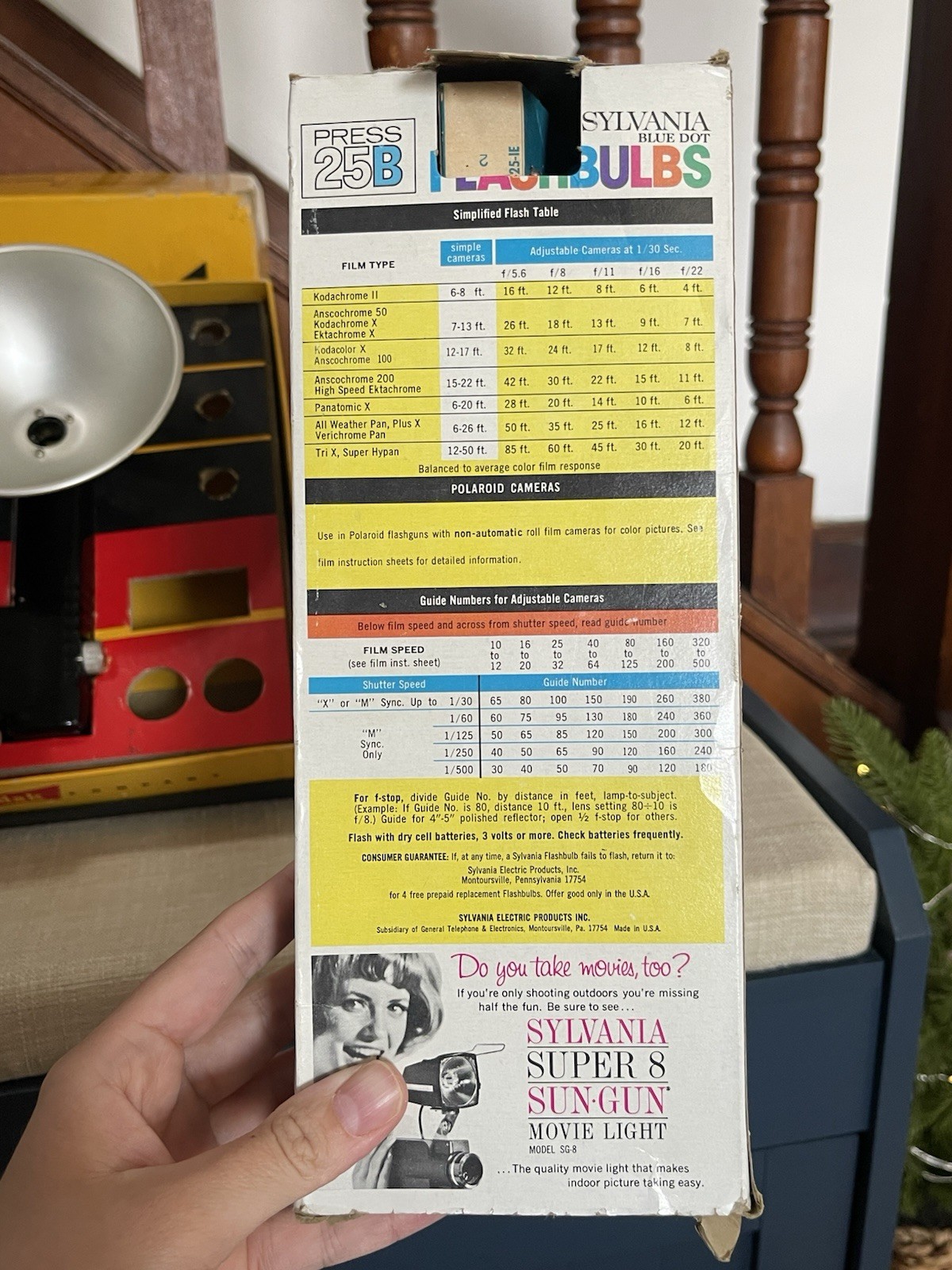 Vintage Kodak Brownie Hawkeye Flash Outfit Model Camera w/Original Box Plus Film