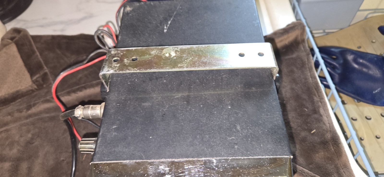 Uniden PC66XL 40-Channel CB Radio Mic and power cord & bracket