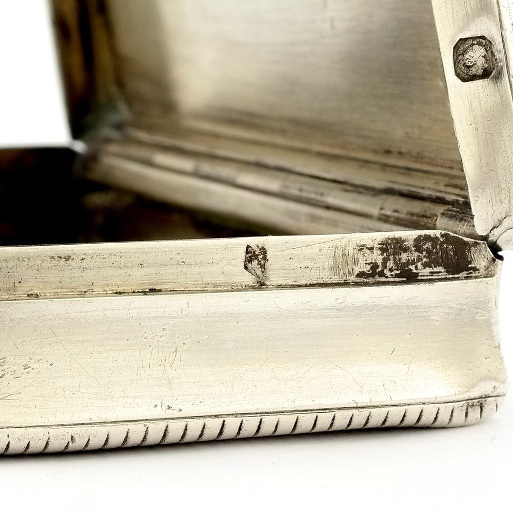 Ornate Antique French Solid Sterling Silver Snuff Box / Case.