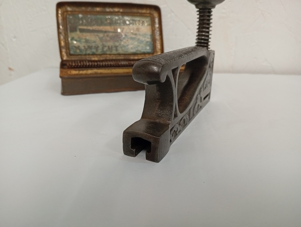 Vintage Machine Belt Stapler Staple Gun Tool Working