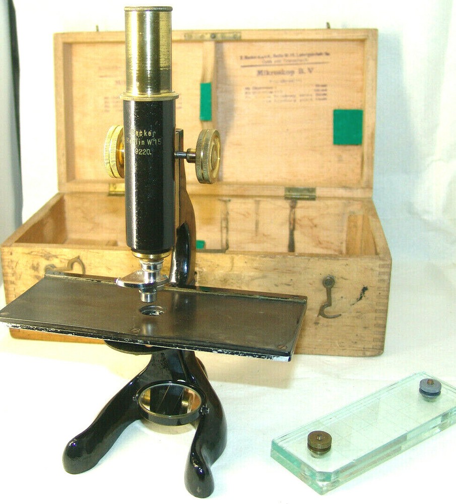 rare antique brass Microscope BECKER Berlin W15 Ser.No 9220, original box