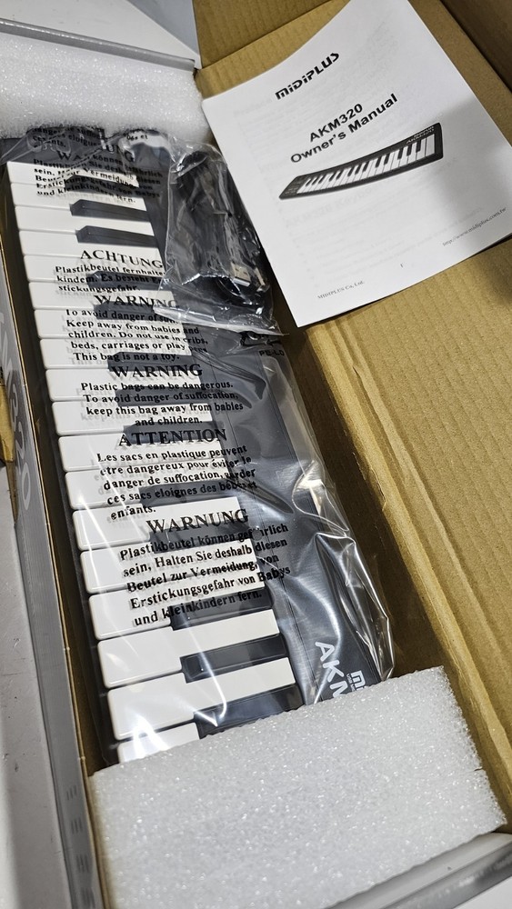 Midiplus AKM320 Midi Keyboard Controller New