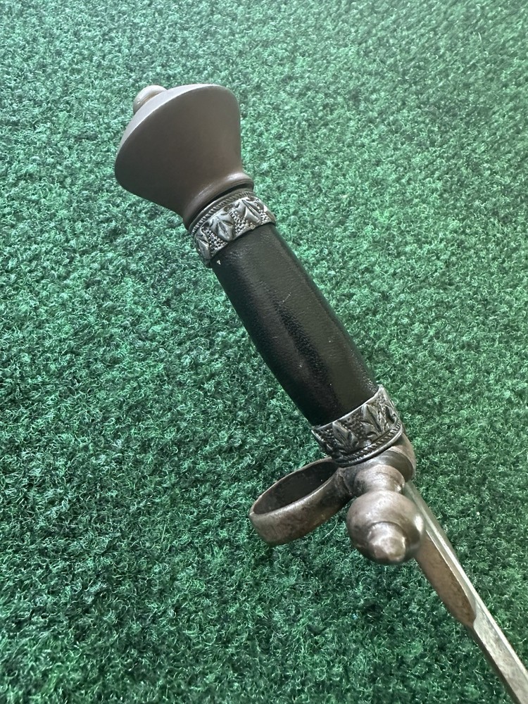 DEL TIN MADE PARRYING DAGGER