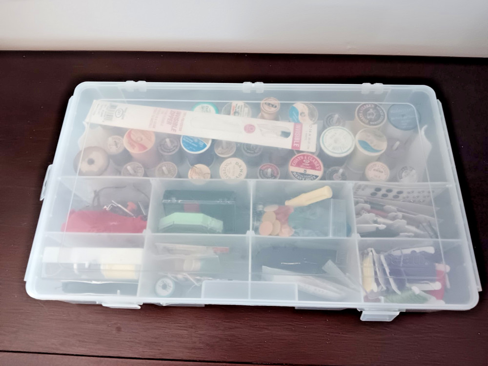 Plastic Sewing Container Filled with Assorted Vintage Sewing Notions Thread +