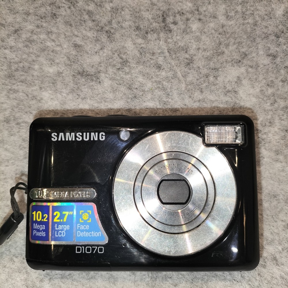 Samsung D1070 10.2MP Digital Camera (Tested Working)