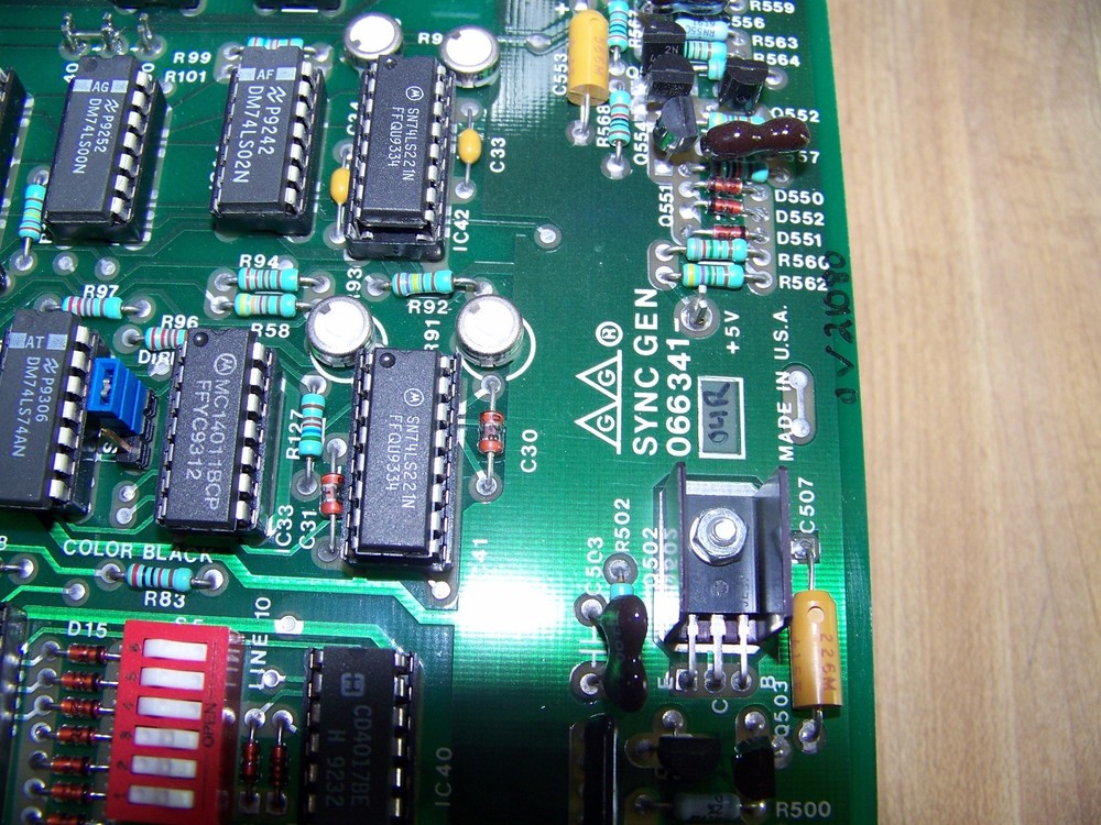 Grass Valley Group 3240 -2RU Video Processing Broadcast Amplifier + Modules