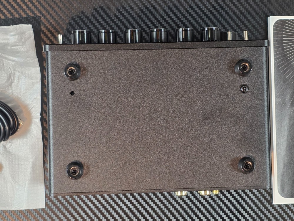 Douk Audio EQ5 Pro 5-Band EQ Preamplifier Bluetooth Receiver Dual VU Meter