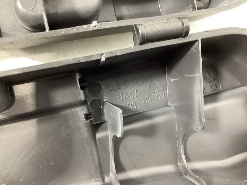 2002-2009 AUDI A4 TOOL KIT 8E0012111A OEM .