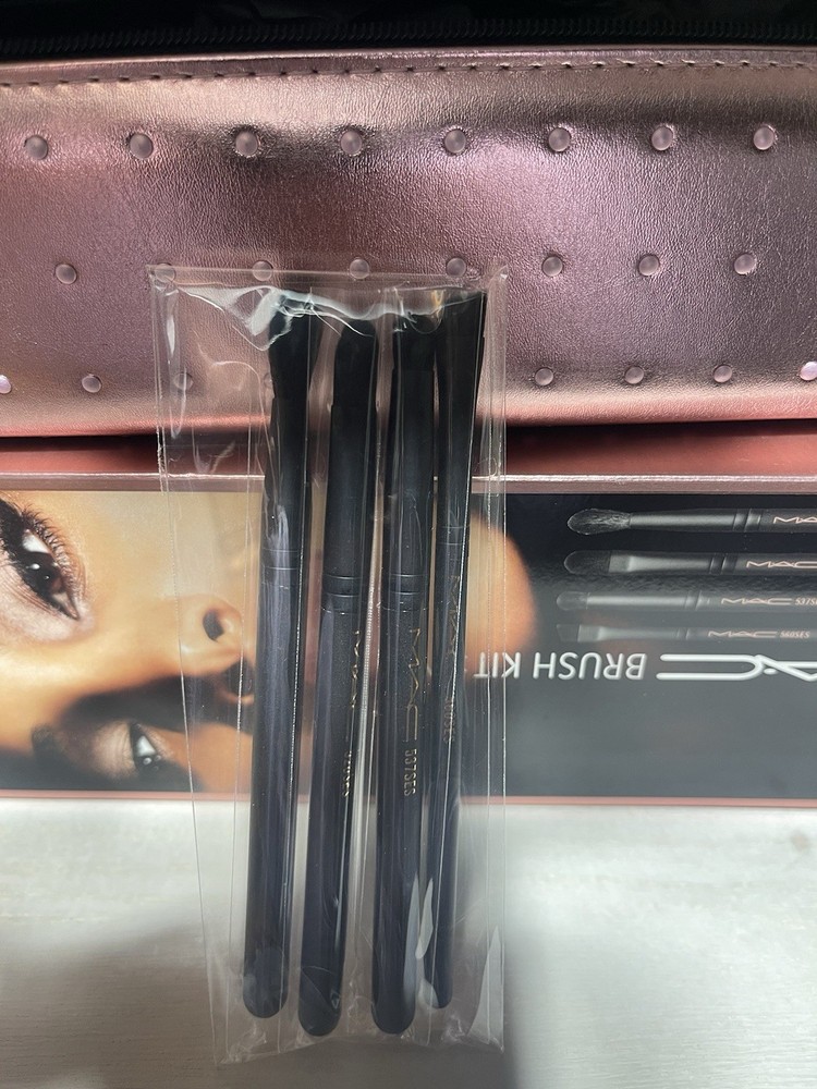 MAC Cosmetics Basic Brush Kit - Eye