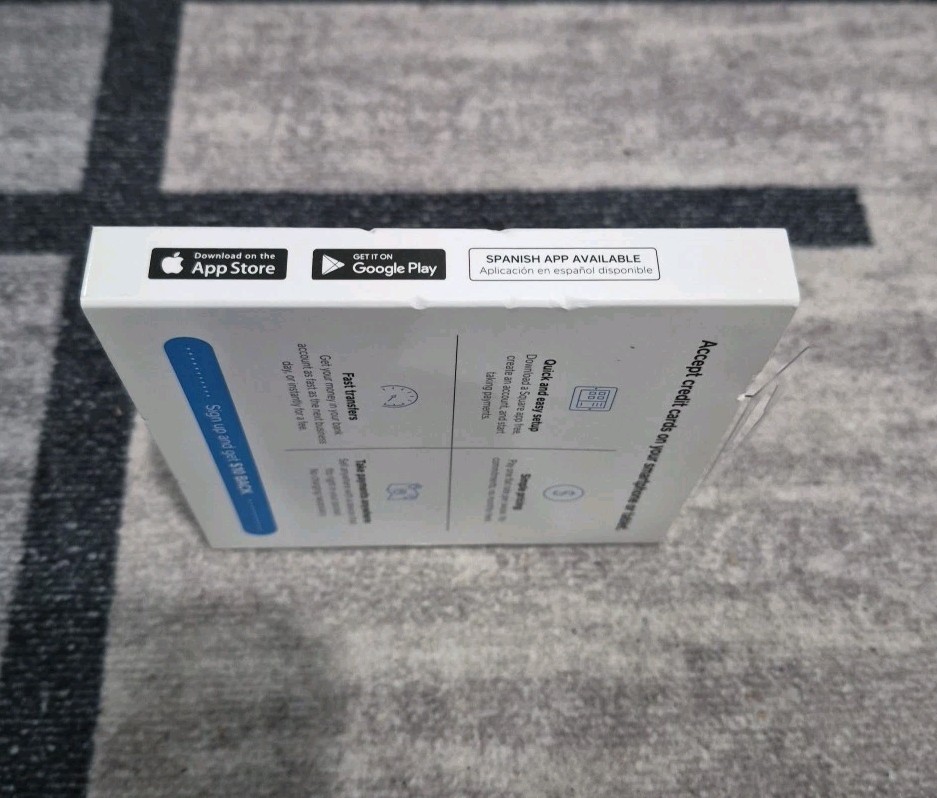 Square Reader for Magstripe (Headset Jack) - NEW SEALED !!! L
