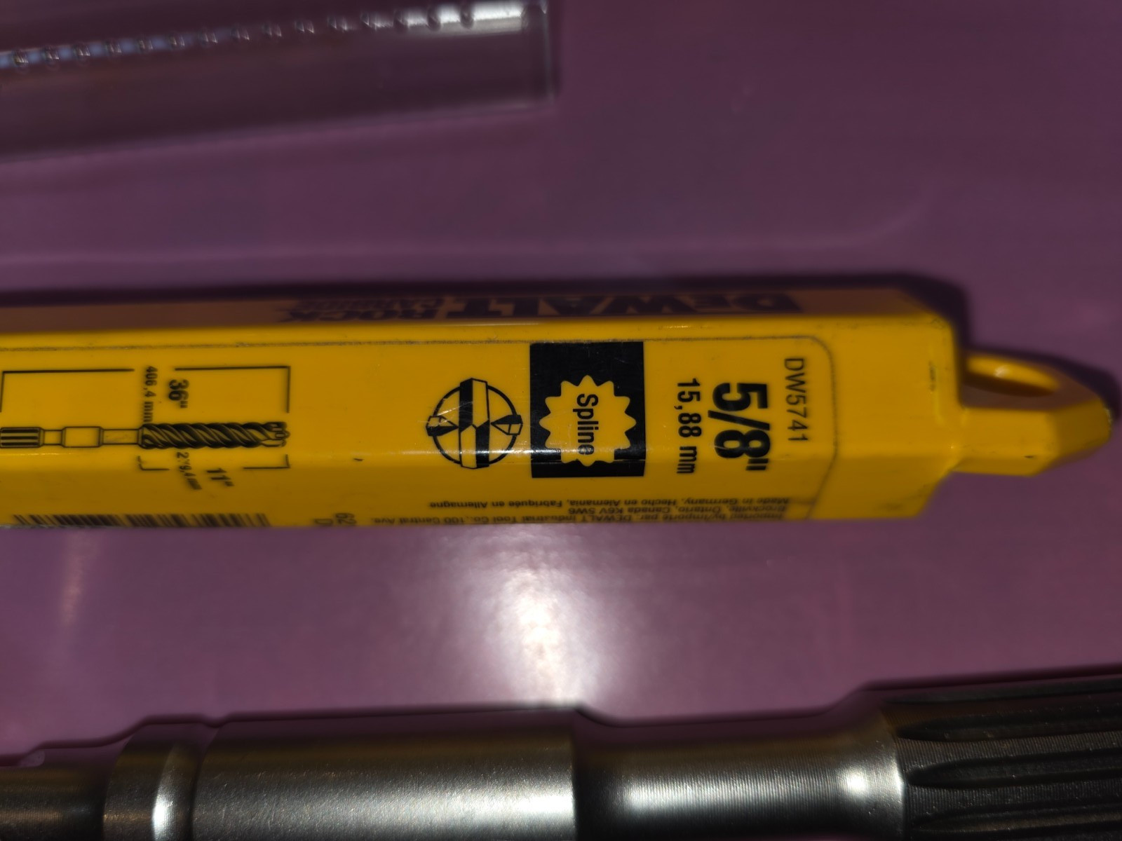 DEWALT DW5741 5/8" x 11" x 16" 4-Cutter Spline Shank Rotary Hammer Bit - Carbide