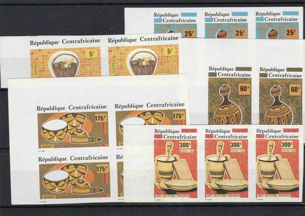 REPUBLIC CENTRAL AFRICA, IMPERF BLOCKS,   MINT NEVER HINGED  REF 554